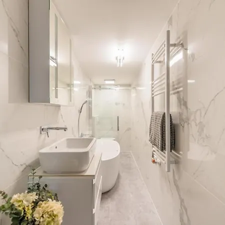Apartamento Main Avenue 2 Bdr, 2bthr, Ac, Free Garage Budapest