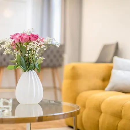 Main Avenue 2 Bdr, 2bthr, Ac, Free Garage Apartamento *